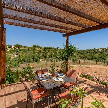 Casa Esmeralda - Vineyard View Villa Porches (Algarve)